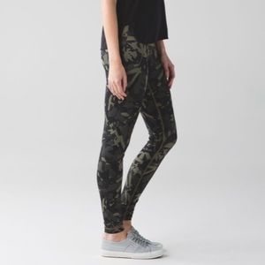 Lululemon Wunder Under Camo